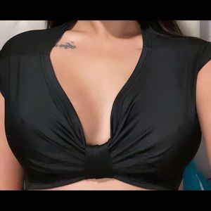 Black top size small